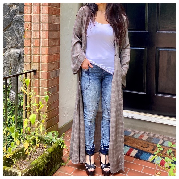 ✨LAST ONE✨Absolutely gorgeous longline checkered - Picture 7 of 13